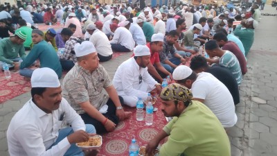 वीरगञ्ज महानगरको आयोजनामा इफ्तारी सम्पन्न 